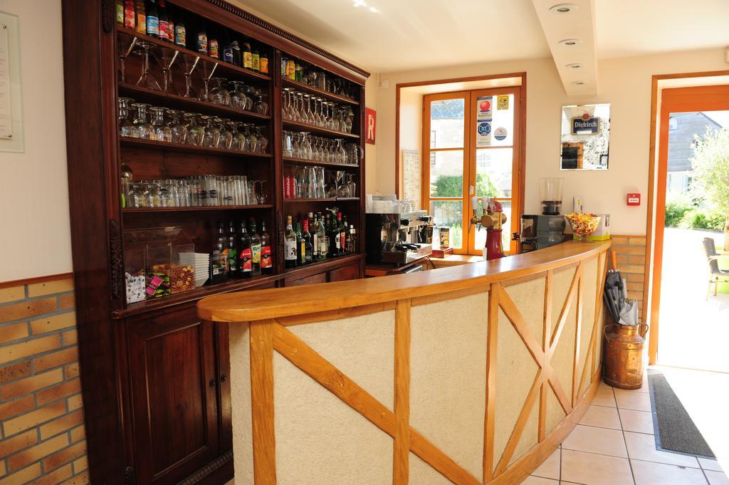 Logis Hotel Le Val De Vence Launois-sur-Vence Esterno foto